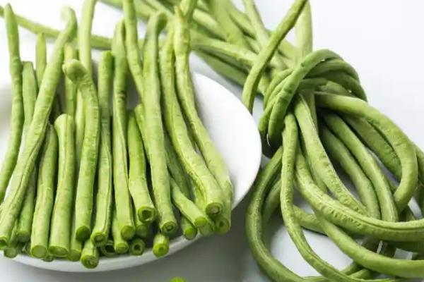 豇豆与豆角的区别,外形和食用方法均不同
