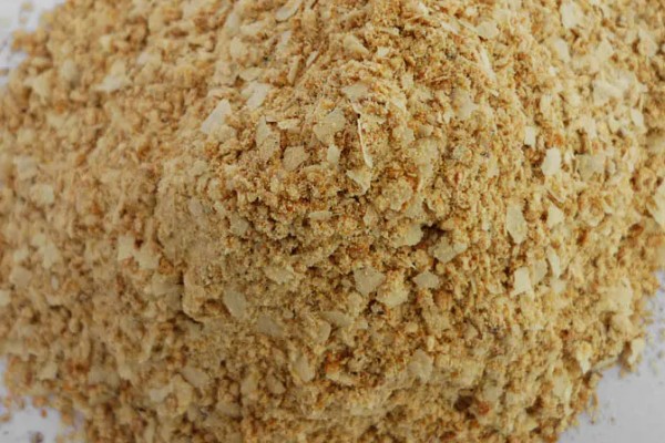 黑坑鲤鱼爱吃什么味型的饵料，根据鱼的体型而定