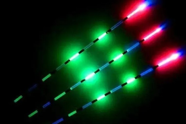 夜光漂的分类,有夜光漂和电子夜光漂两种