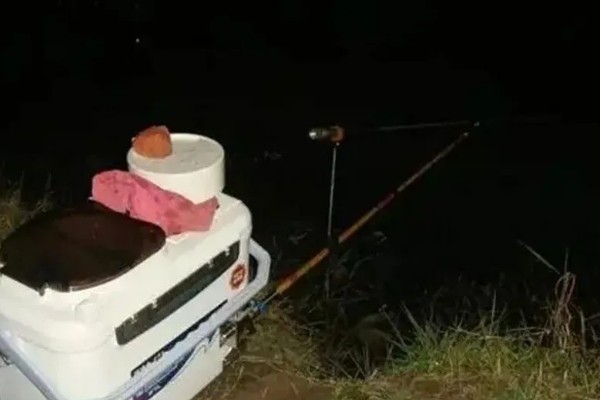 大鱼晚上是不是在浅水层活动,垂钓大鱼一般要钓深水