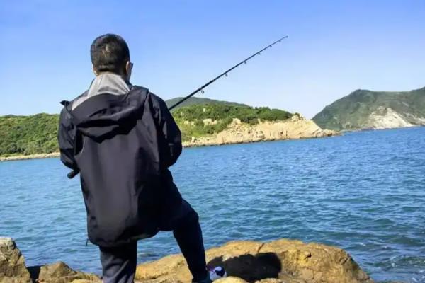 钓鲢鳙怎么选浮漂,一般用吃铅量大的浮漂