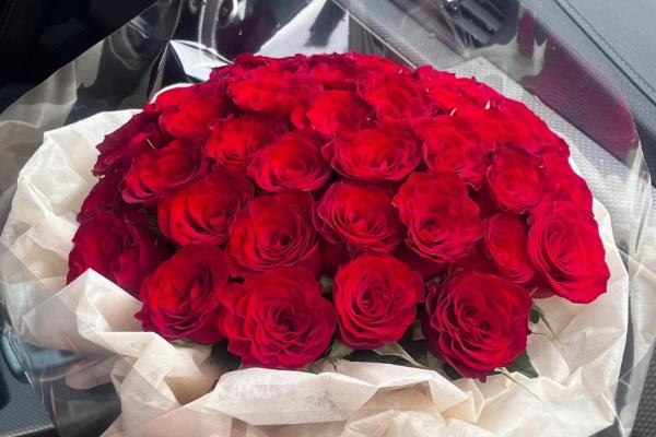 21朵黄玫瑰的花语，代表一生只爱你一人